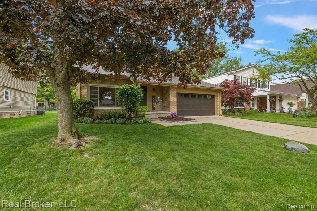 24765 Apple Crest Drive Novi City MI 48375