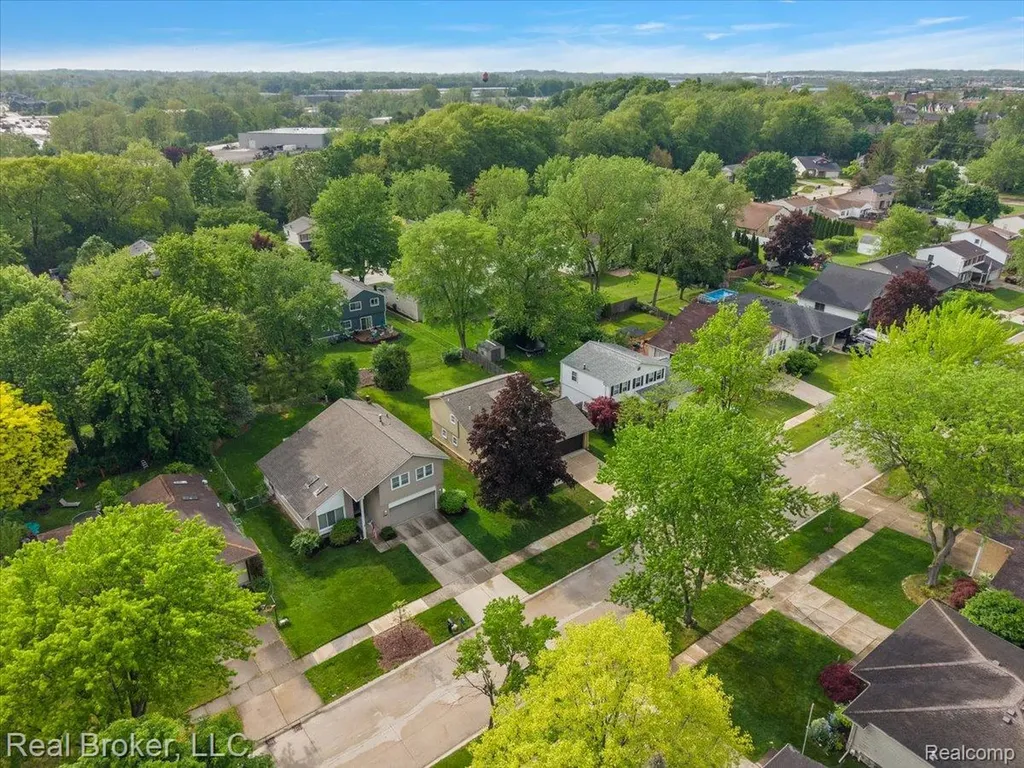 24765 Apple Crest Drive Novi City MI 48375