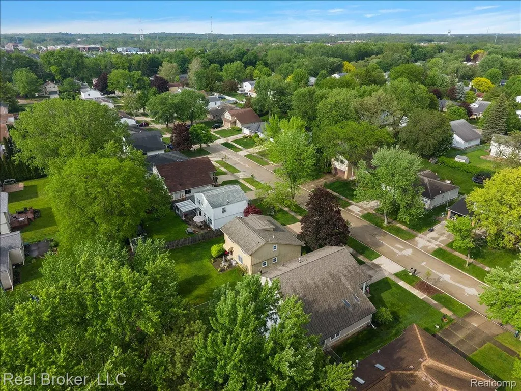 24765 Apple Crest Drive Novi City MI 48375