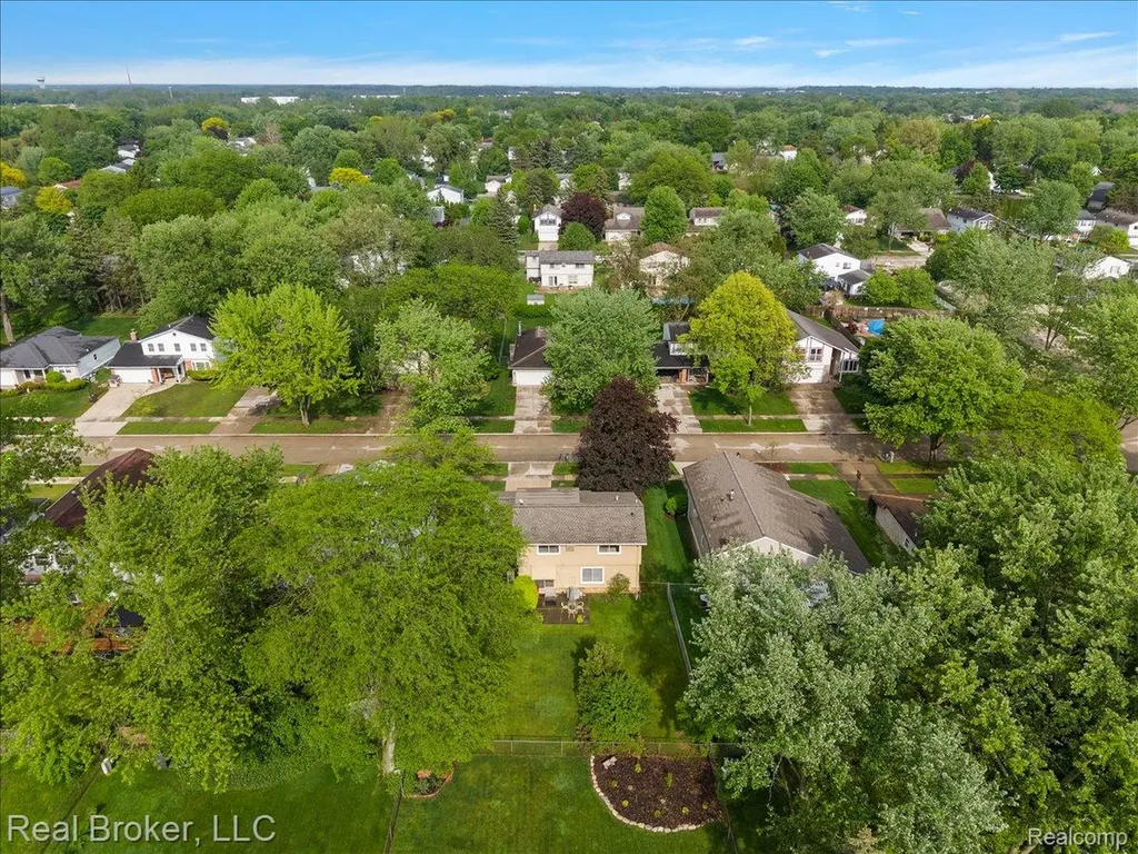 24765 Apple Crest Drive Novi City MI 48375