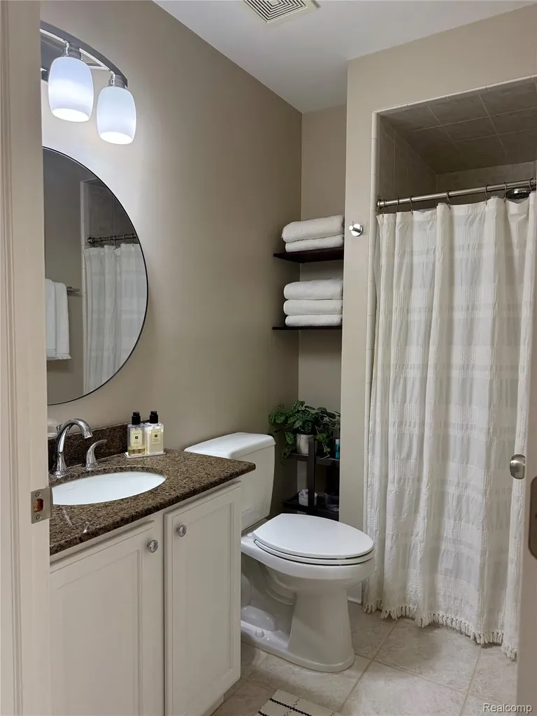 34921 Eberlein Drive Fraser City MI 48026