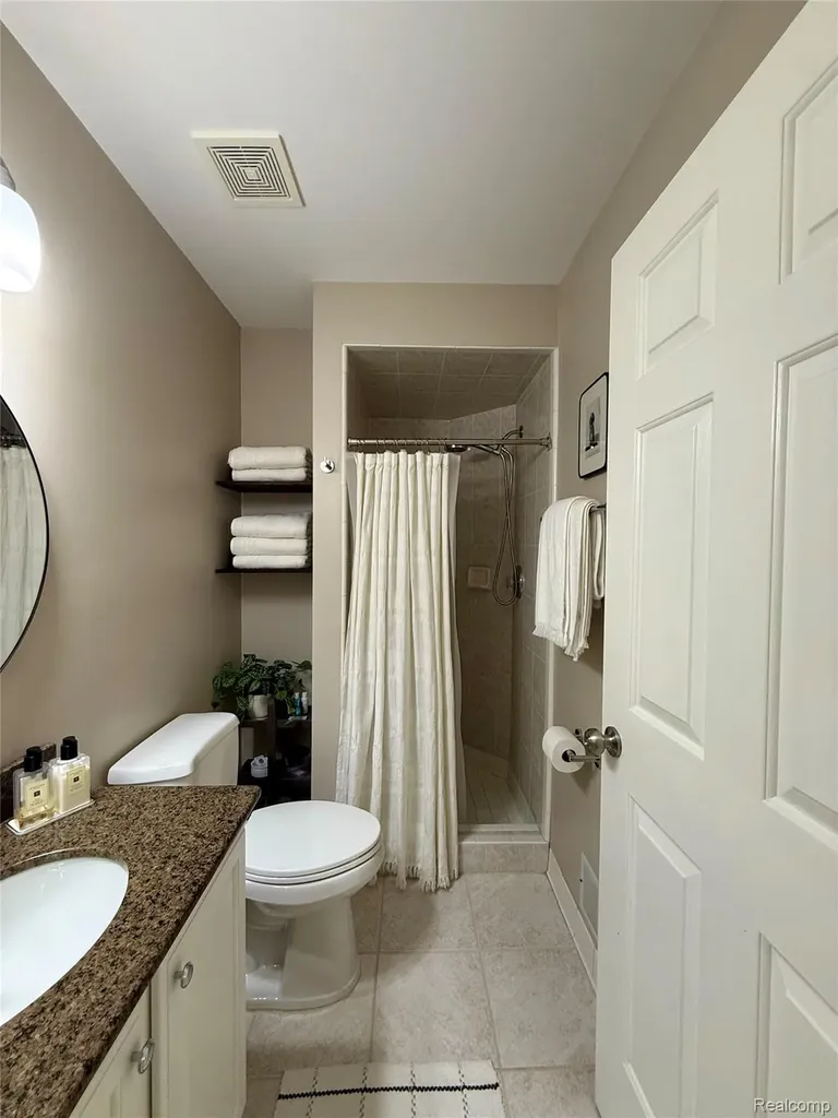 34921 Eberlein Drive Fraser City MI 48026