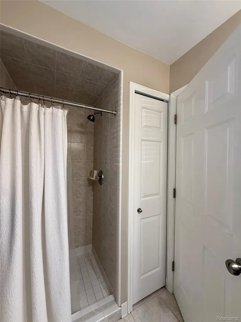34921 Eberlein Drive Fraser City MI 48026