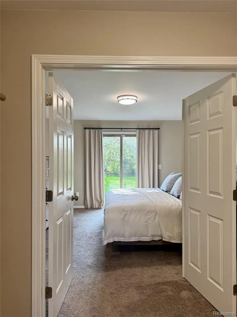34921 Eberlein Drive Fraser City MI 48026