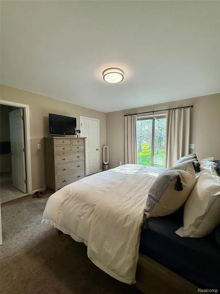 34921 Eberlein Drive Fraser City MI 48026
