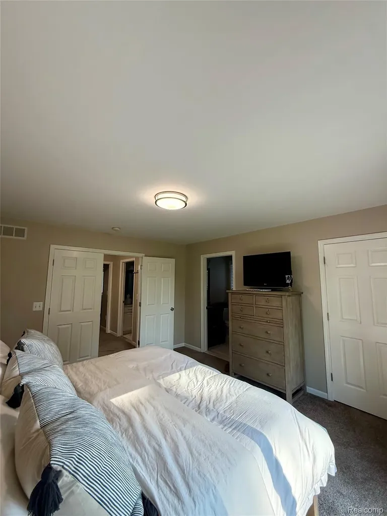 34921 Eberlein Drive Fraser City MI 48026