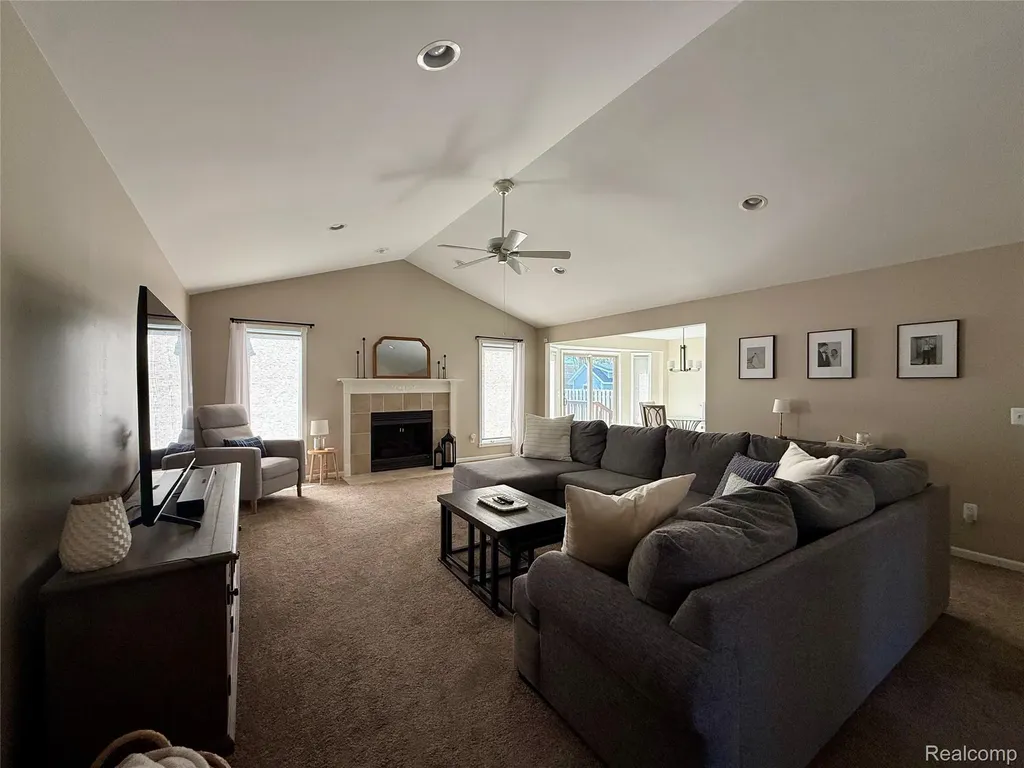 34921 Eberlein Drive Fraser City MI 48026