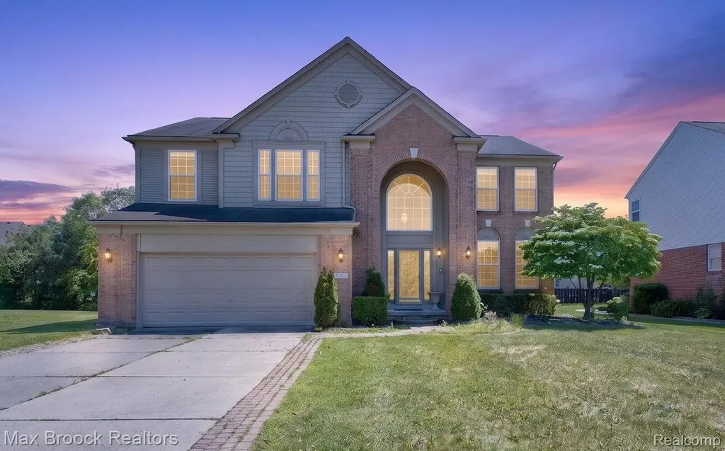 15034 Oak Knoll Court Sterling Heights City MI 48312