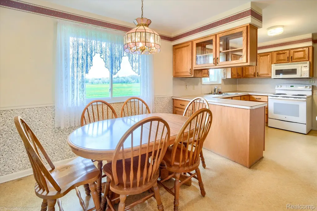 6080 Shattuck Road Saginaw Charter Township MI 48603