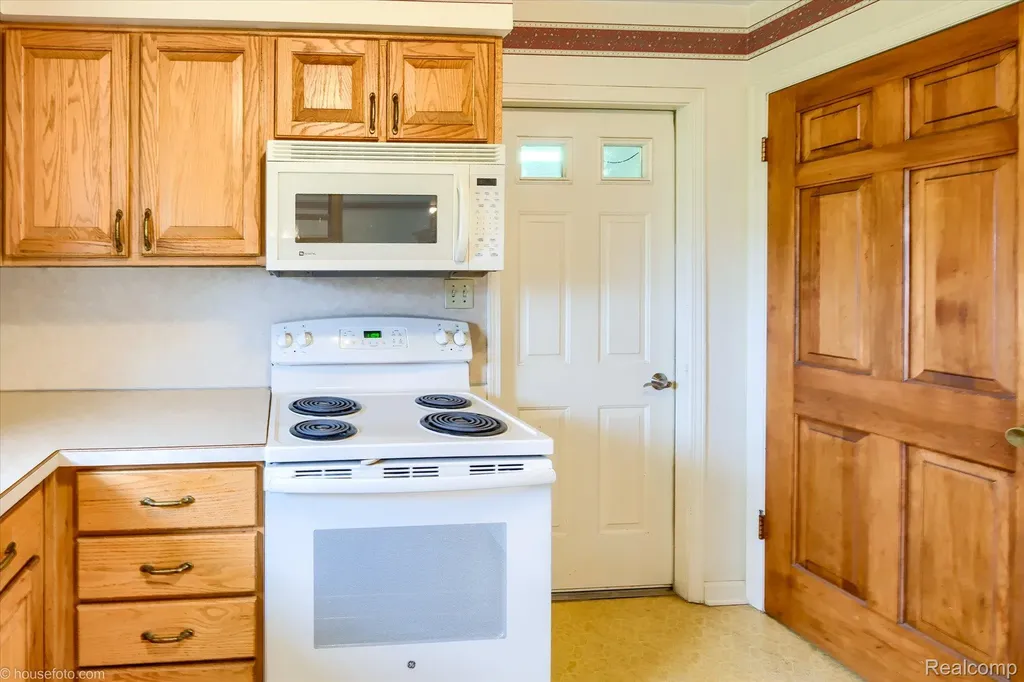 6080 Shattuck Road Saginaw Charter Township MI 48603