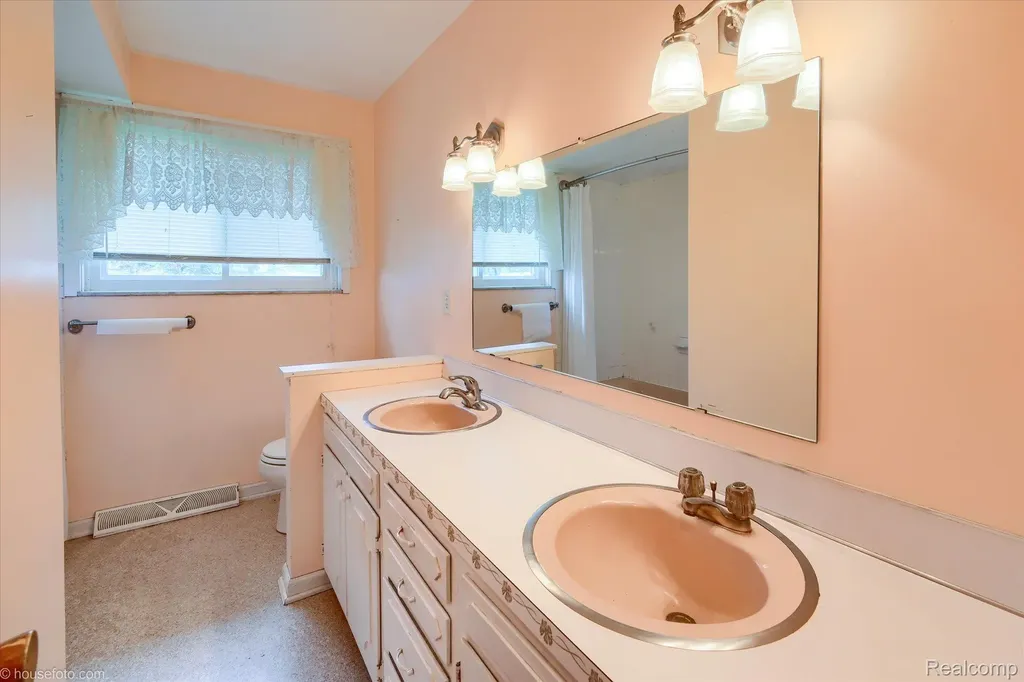 6080 Shattuck Road Saginaw Charter Township MI 48603