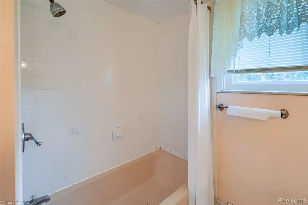 6080 Shattuck Road Saginaw Charter Township MI 48603