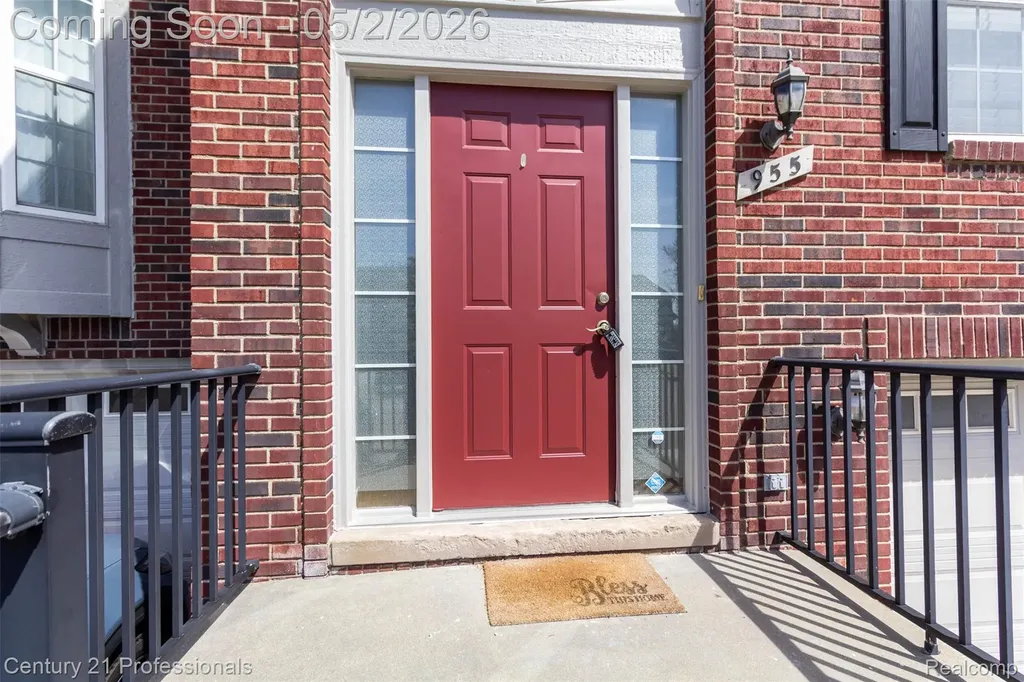 955 Sandalwood Drive Troy City MI 48085