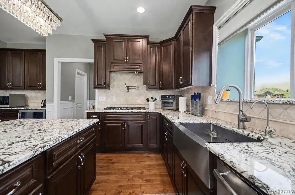 4912 Rosy Drive Leonard Village MI 48367