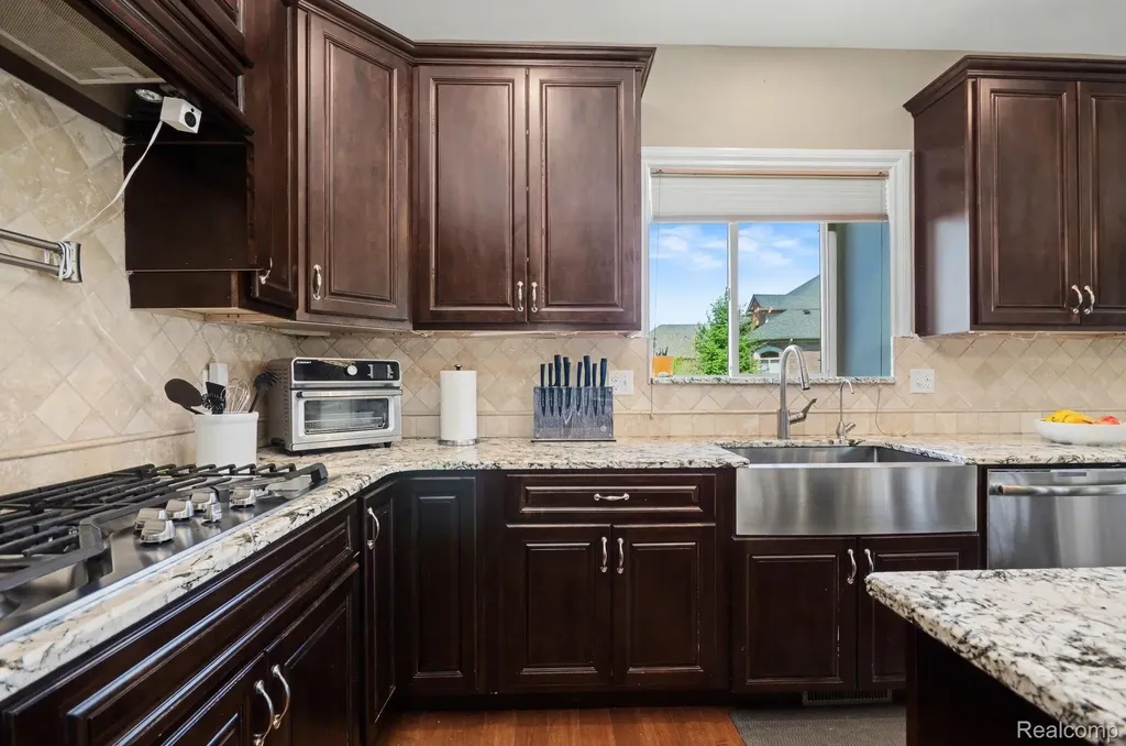 4912 Rosy Drive Leonard Village MI 48367