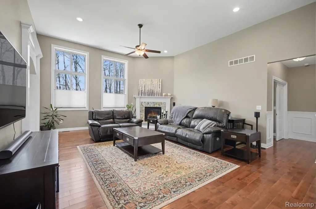 4912 Rosy Drive Leonard Village MI 48367