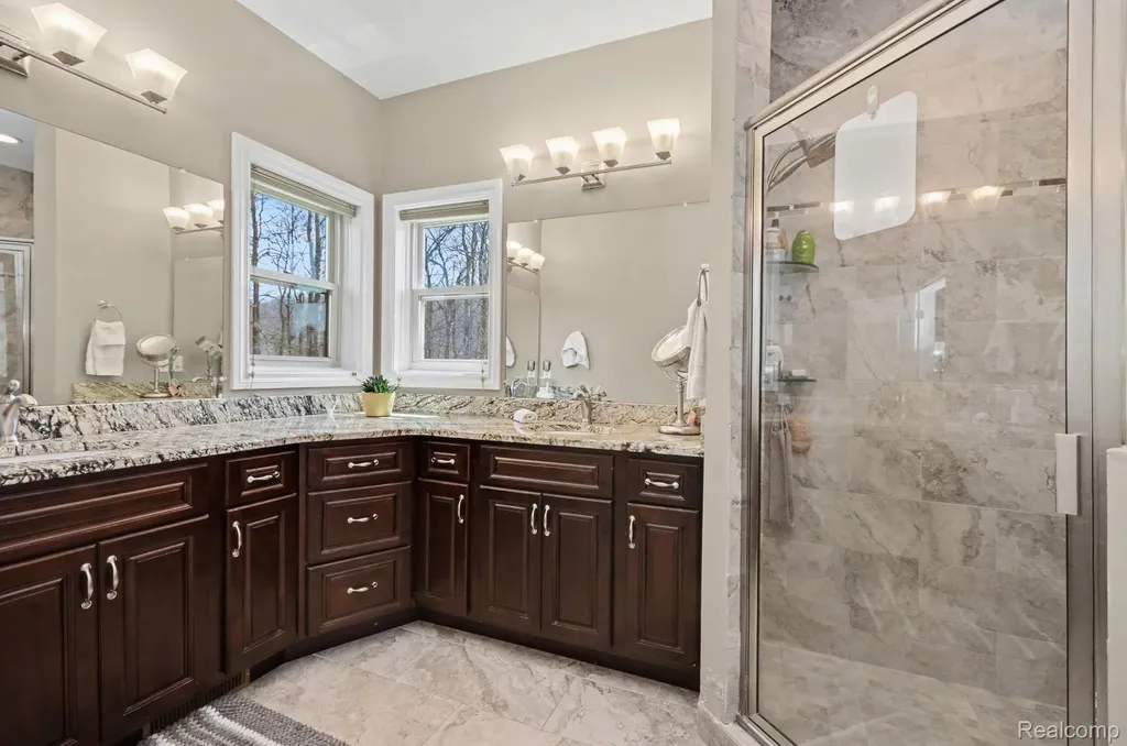 4912 Rosy Drive Leonard Village MI 48367