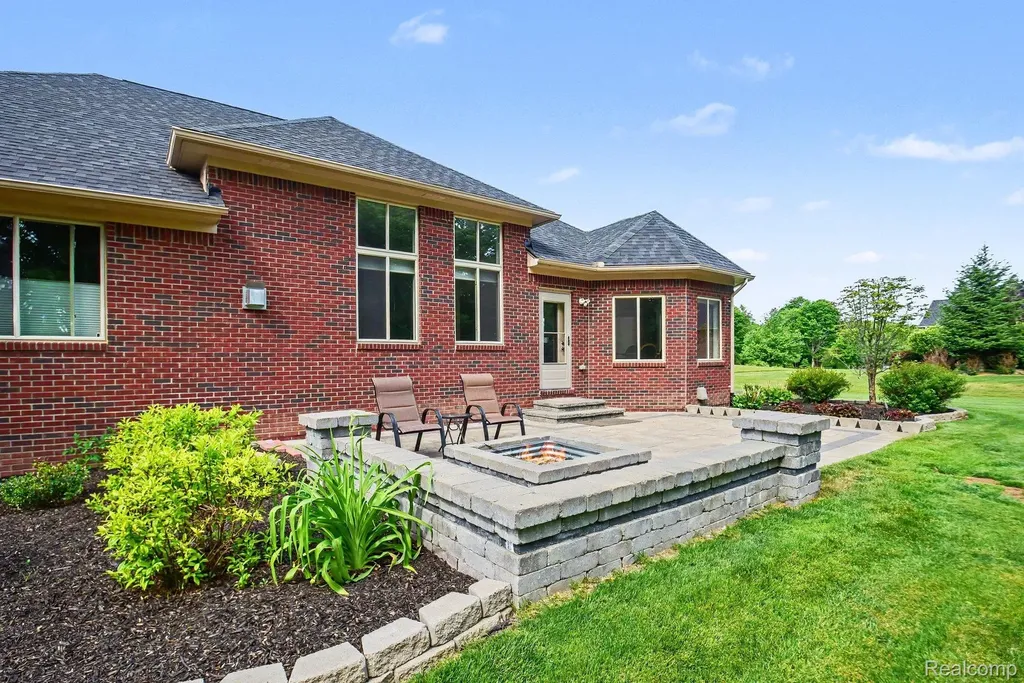 4912 Rosy Drive Leonard Village MI 48367
