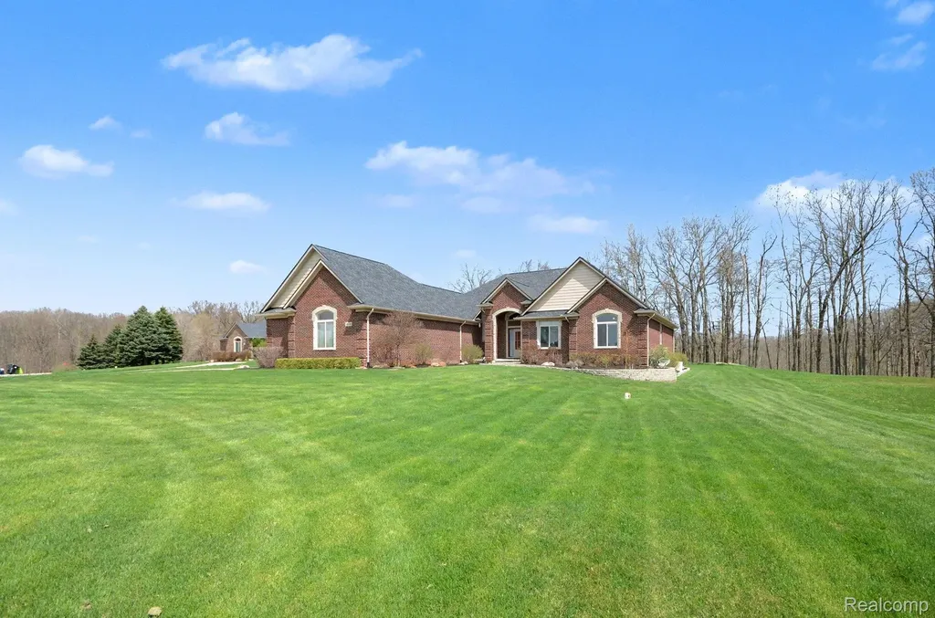 4912 Rosy Drive Leonard Village MI 48367