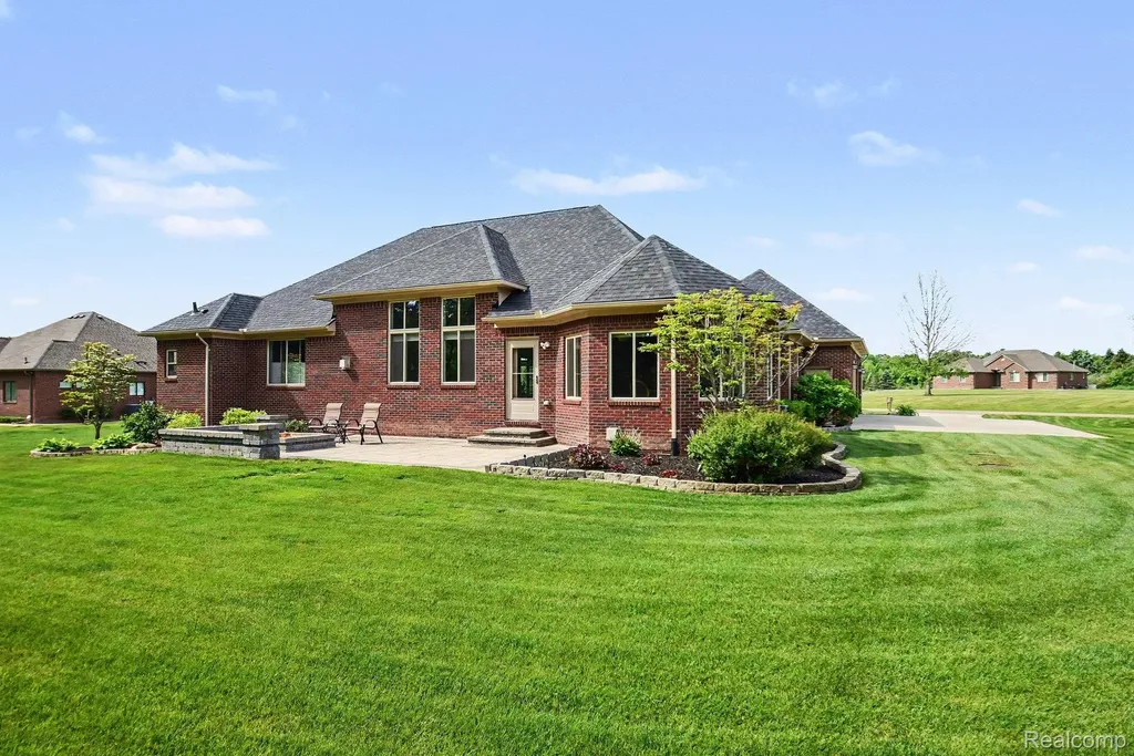 4912 Rosy Drive Leonard Village MI 48367