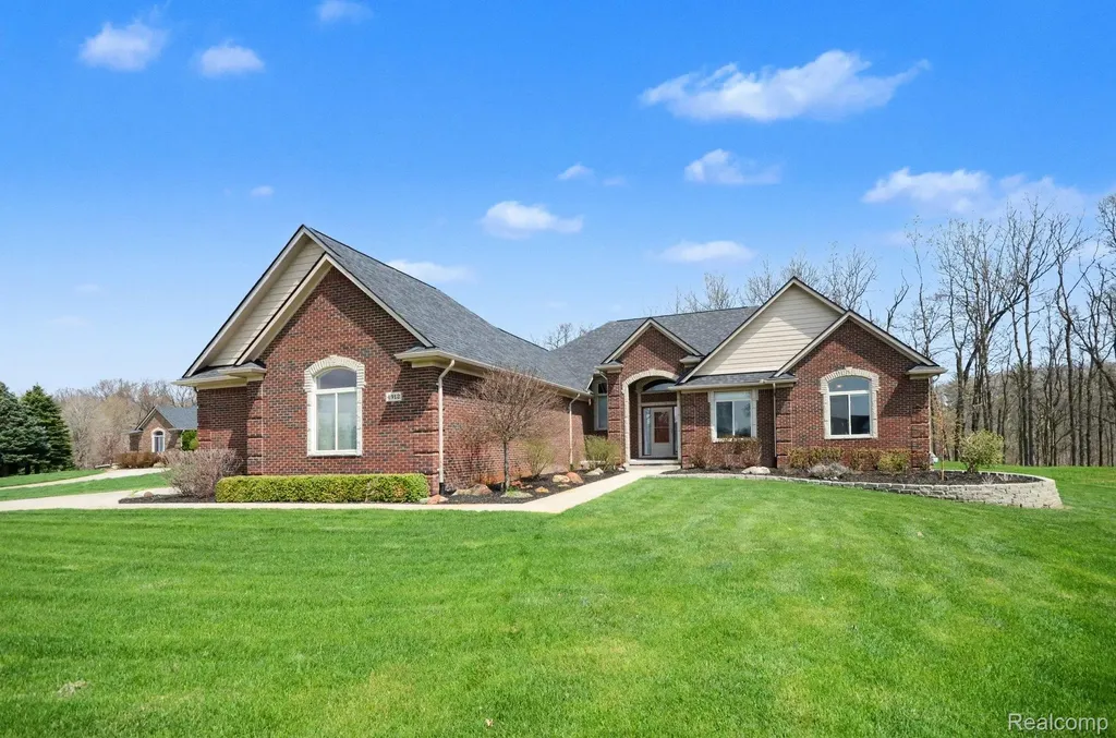 4912 Rosy Drive Leonard Village MI 48367