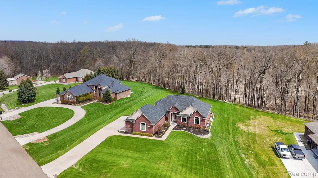 4912 Rosy Drive Leonard Village MI 48367