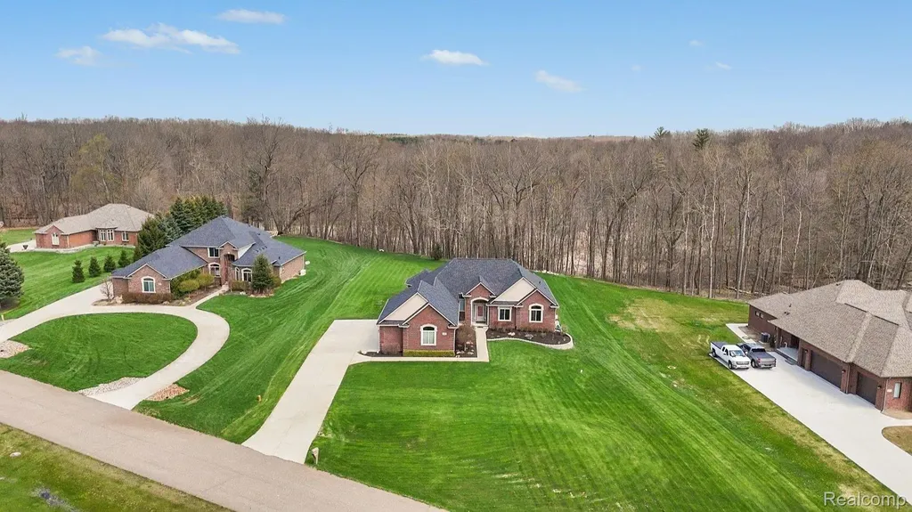 4912 Rosy Drive Leonard Village MI 48367