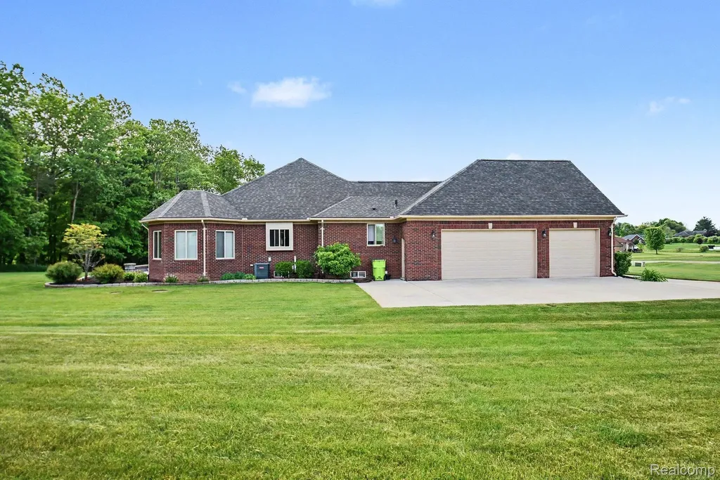 4912 Rosy Drive Leonard Village MI 48367