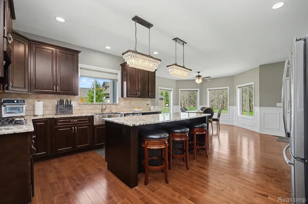 4912 Rosy Drive Leonard Village MI 48367