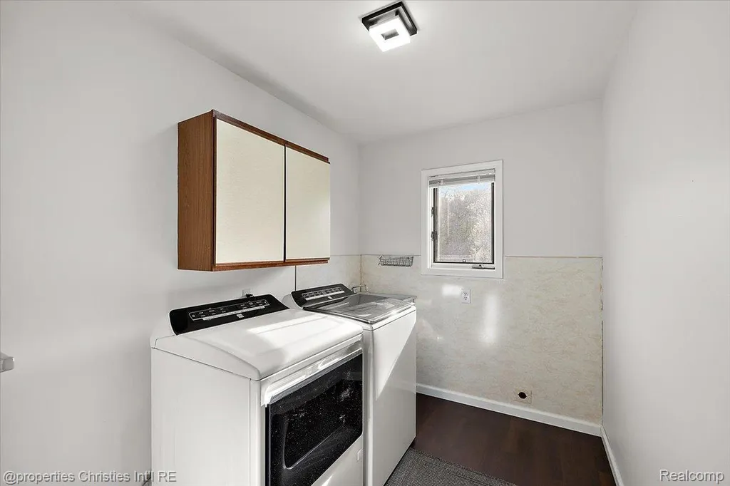 35052 Meadow Lane Farmington Hills City MI 48335