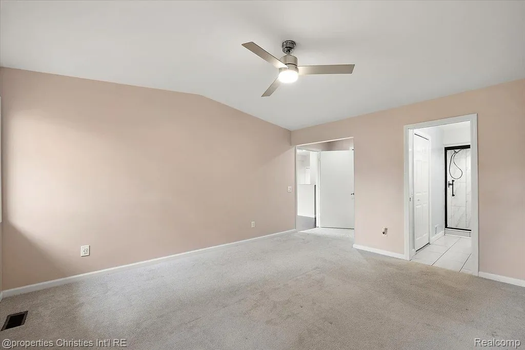35052 Meadow Lane Farmington Hills City MI 48335