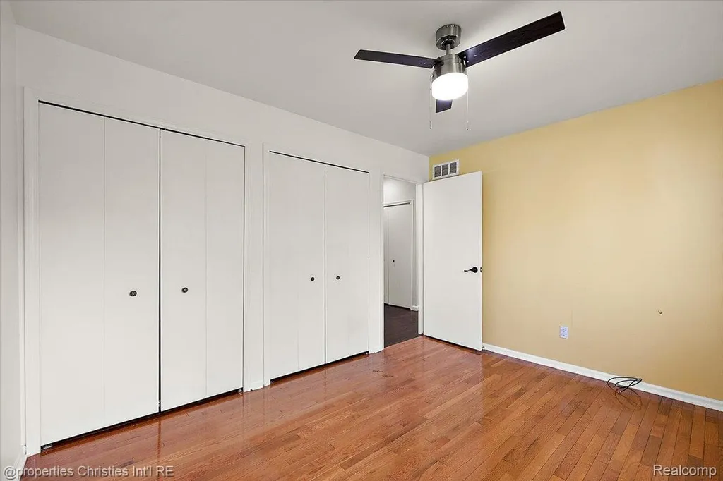 35052 Meadow Lane Farmington Hills City MI 48335