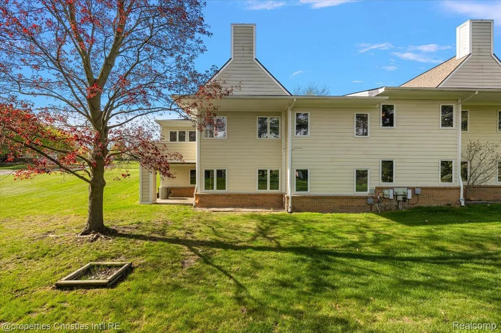 35052 Meadow Lane Farmington Hills City MI 48335