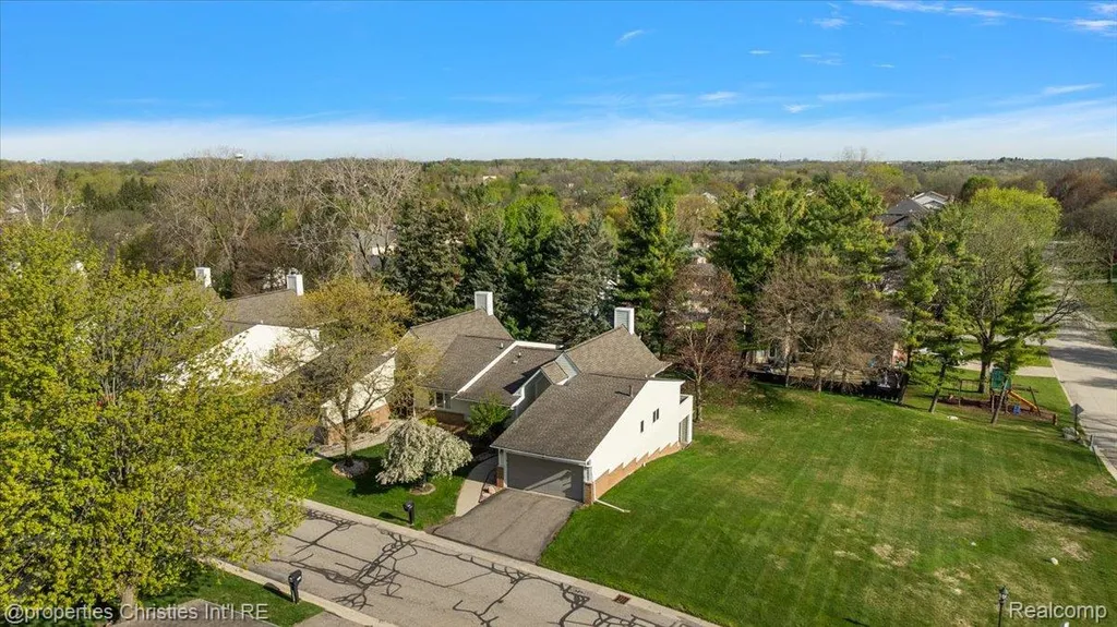 35052 Meadow Lane Farmington Hills City MI 48335
