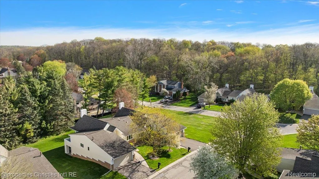 35052 Meadow Lane Farmington Hills City MI 48335