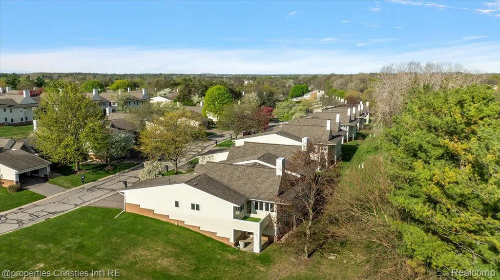 35052 Meadow Lane Farmington Hills City MI 48335