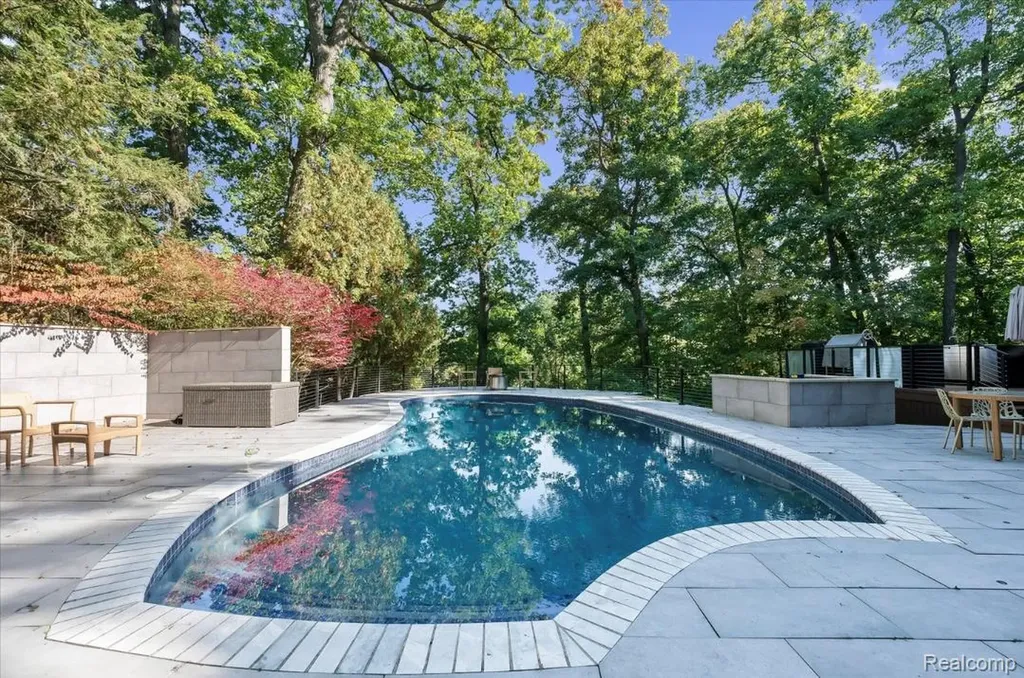 7371 Lindenmere Drive Bloomfield Hills City MI 48301