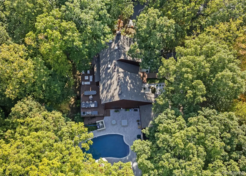 7371 Lindenmere Drive Bloomfield Hills City MI 48301