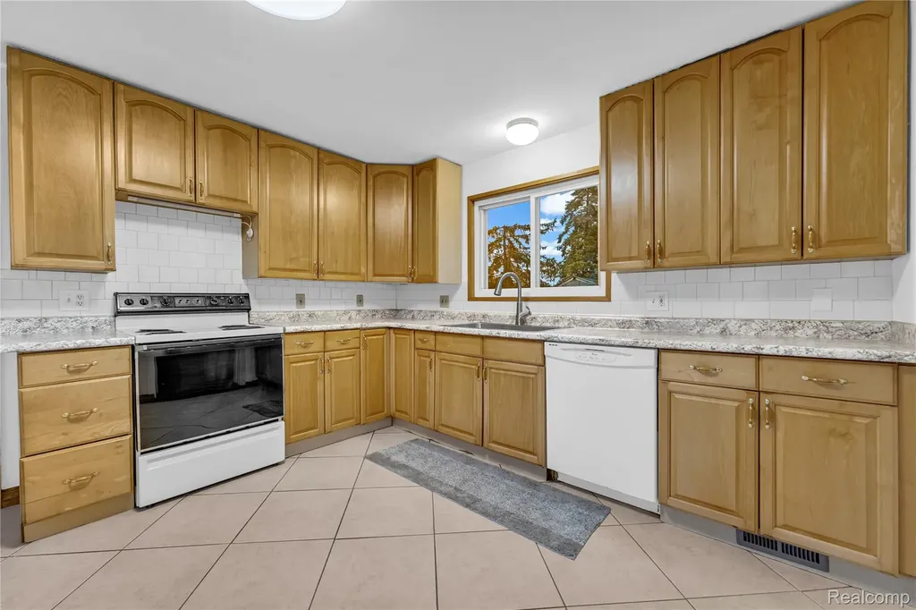 7901 7 Mile Road Salem Township MI 48167