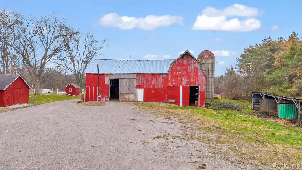 7901 7 Mile Road Salem Township MI 48167