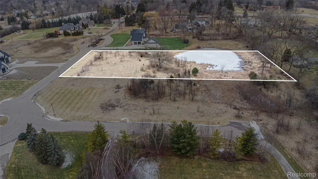 Unit 20 Fairway Trail Grand Blanc Charter Township MI 48439