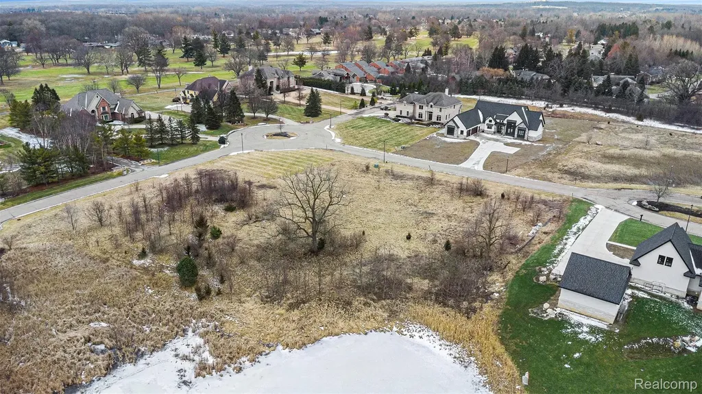 Unit 20 Fairway Trail Grand Blanc Charter Township MI 48439