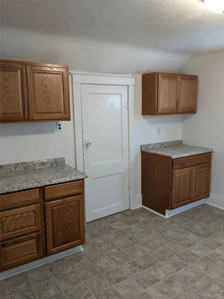 2333 Benjamin Street Saginaw City MI 48602
