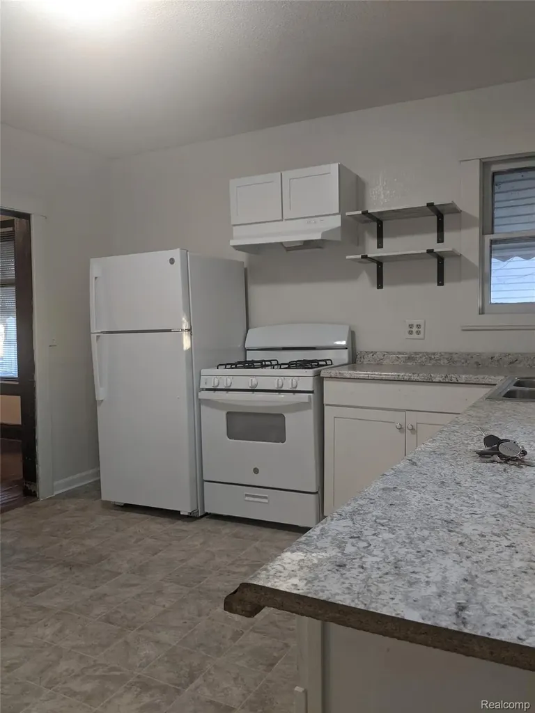 2333 Benjamin Street Saginaw City MI 48602