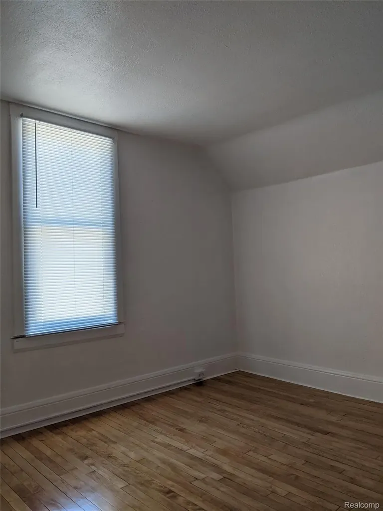 2333 Benjamin Street Saginaw City MI 48602