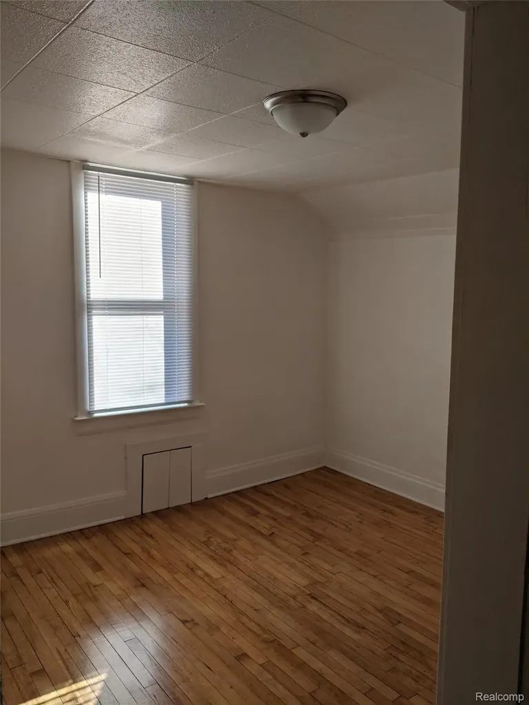 2333 Benjamin Street Saginaw City MI 48602