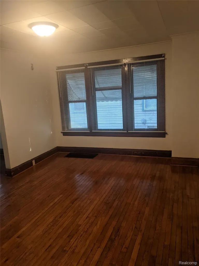 2333 Benjamin Street Saginaw City MI 48602