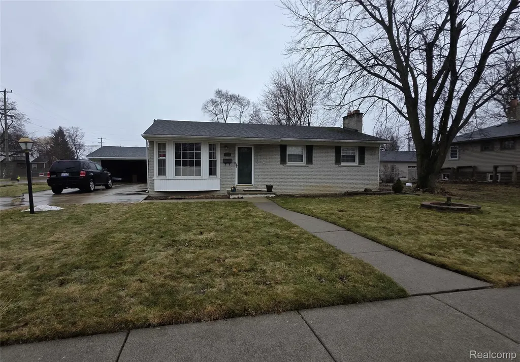 1842 Lathers Street Garden City City MI 48135