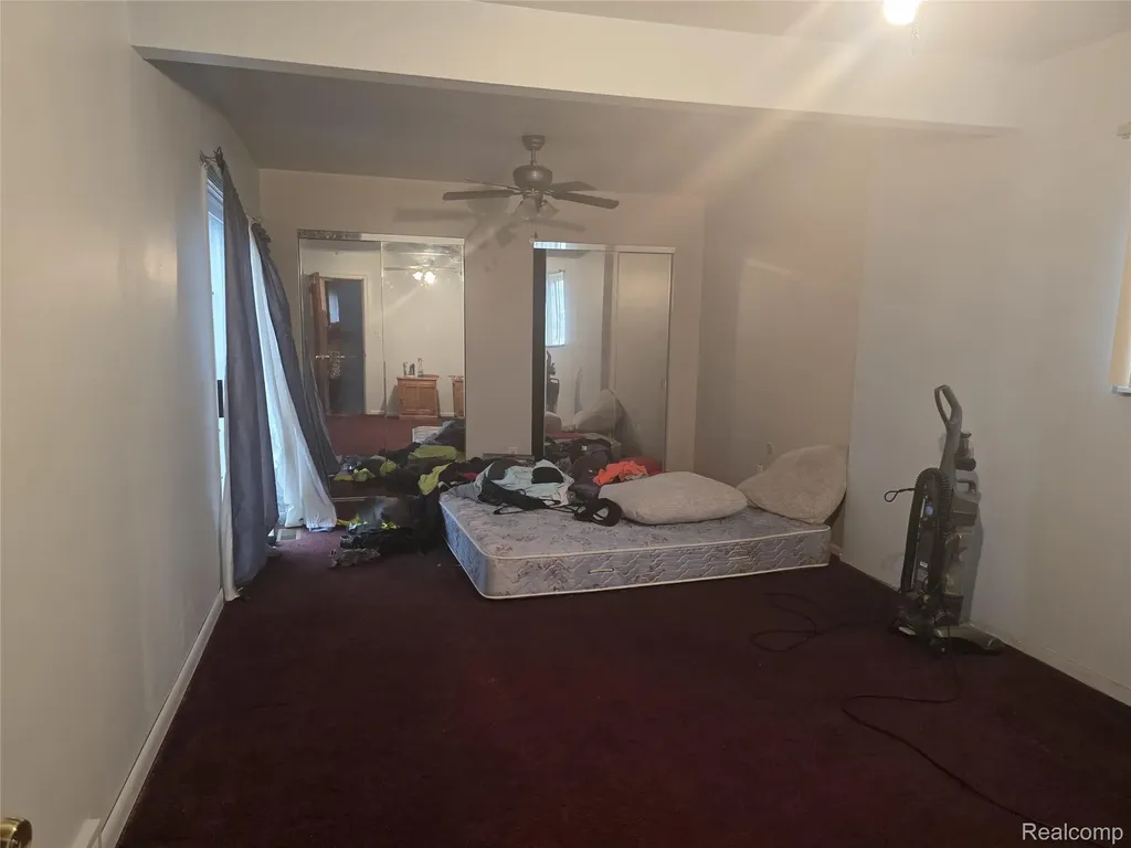 1842 Lathers Street Garden City City MI 48135