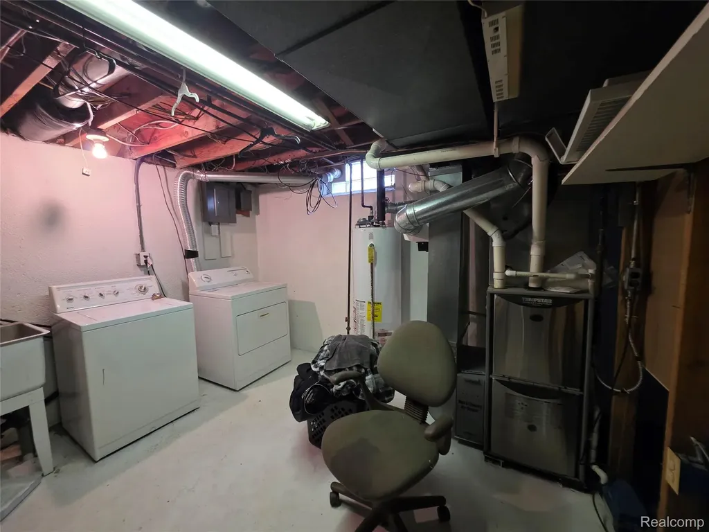1842 Lathers Street Garden City City MI 48135